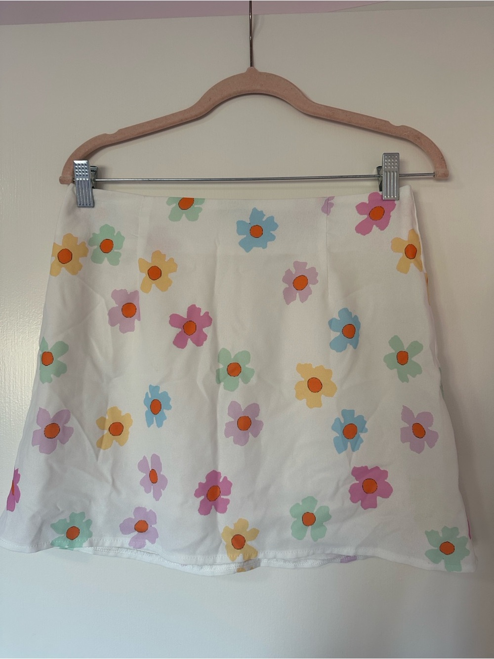 Princess Polly White Mini Skirt with Pastel Daisy Print